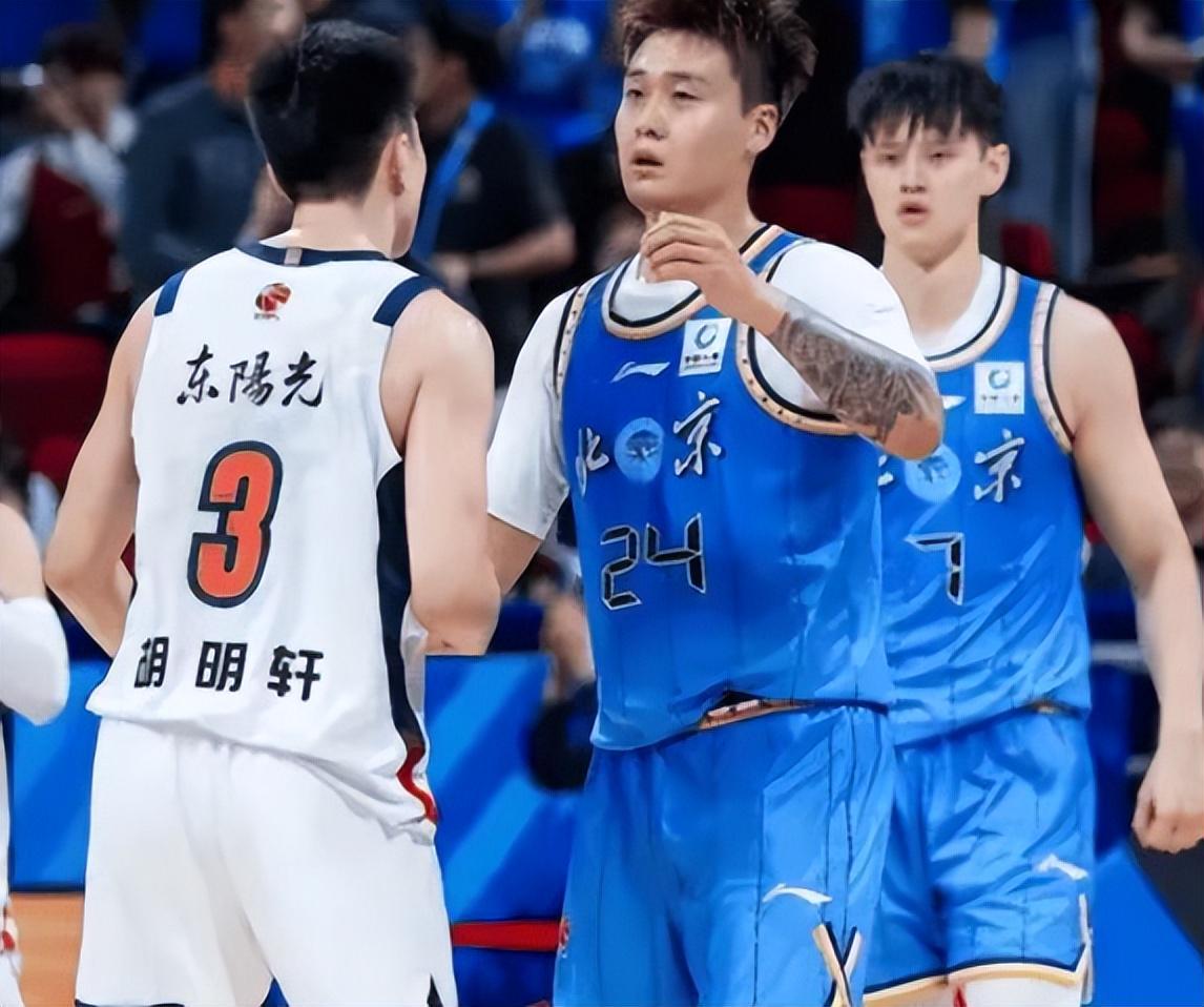 九游体育-随着广东惨败15分，CBA季后赛最新排名出炉！北京晋级四强